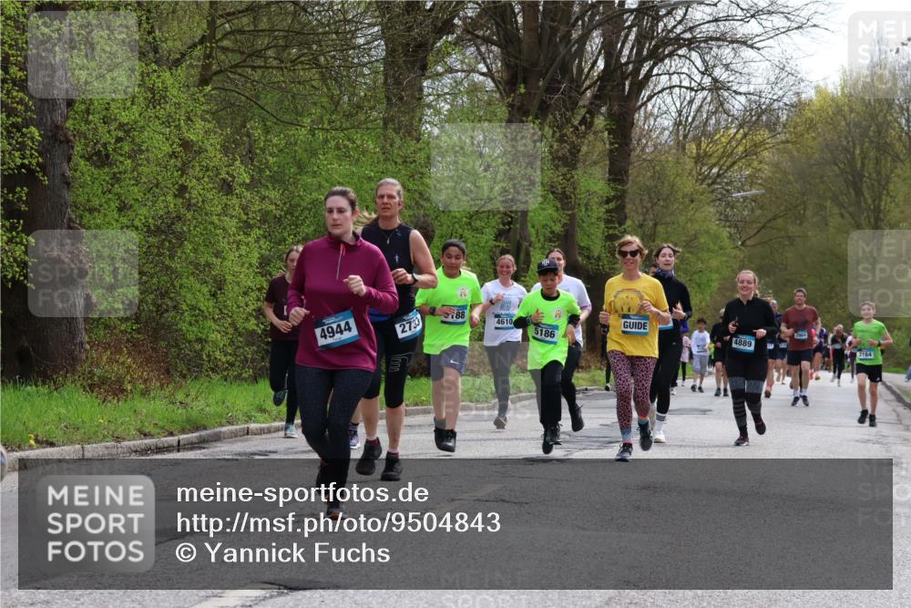 12.04.2026 - 45. Internationalen Wilhelmsburger Insellauf Yannick Fuchs http://msf.ph/oto/9504843 12.04.2026 12:54:29 Laufen 4944, 2733, 88, 4610, 5186, 2964, 4889, 3164 meine-sportfotos.de
