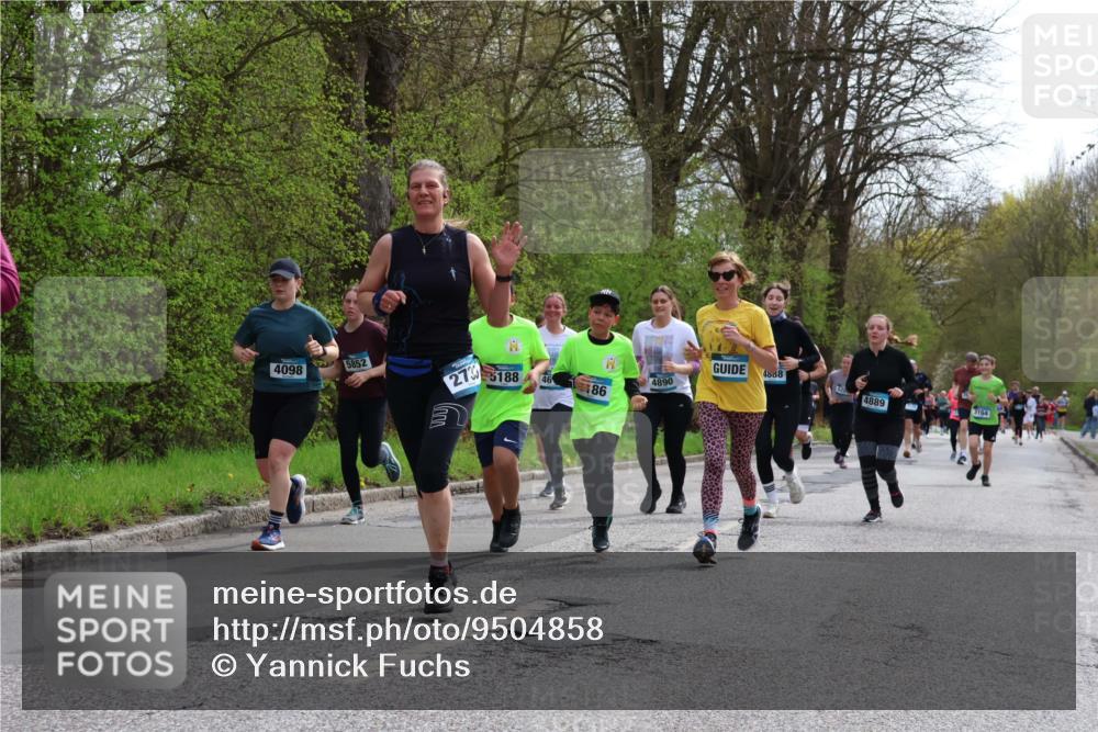 12.04.2026 - 45. Internationalen Wilhelmsburger Insellauf Yannick Fuchs http://msf.ph/oto/9504858 12.04.2026 12:54:32 Laufen 5852, 4098, 27, 5188, 46, 86, 4868, 4890, 4889, 3164 meine-sportfotos.de