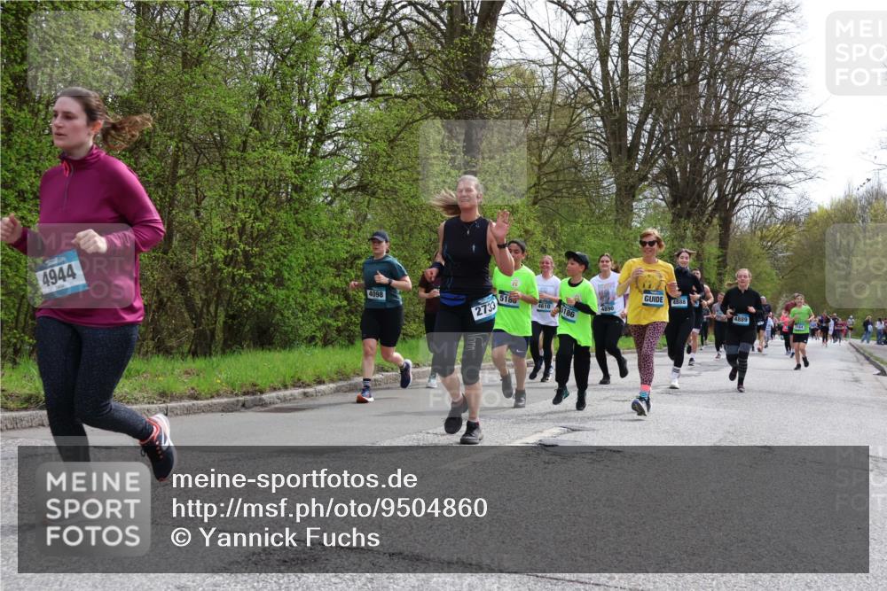 12.04.2026 - 45. Internationalen Wilhelmsburger Insellauf Yannick Fuchs http://msf.ph/oto/9504860 12.04.2026 12:54:32 Laufen 4944, 4098, 2733, 5180, 4610, 186, 4888, 4890, 4889 meine-sportfotos.de