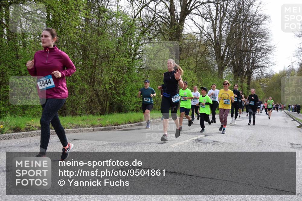 12.04.2026 - 45. Internationalen Wilhelmsburger Insellauf Yannick Fuchs http://msf.ph/oto/9504861 12.04.2026 12:54:32 Laufen 4944, 4098, 2733, 180, 4890, 4889 meine-sportfotos.de