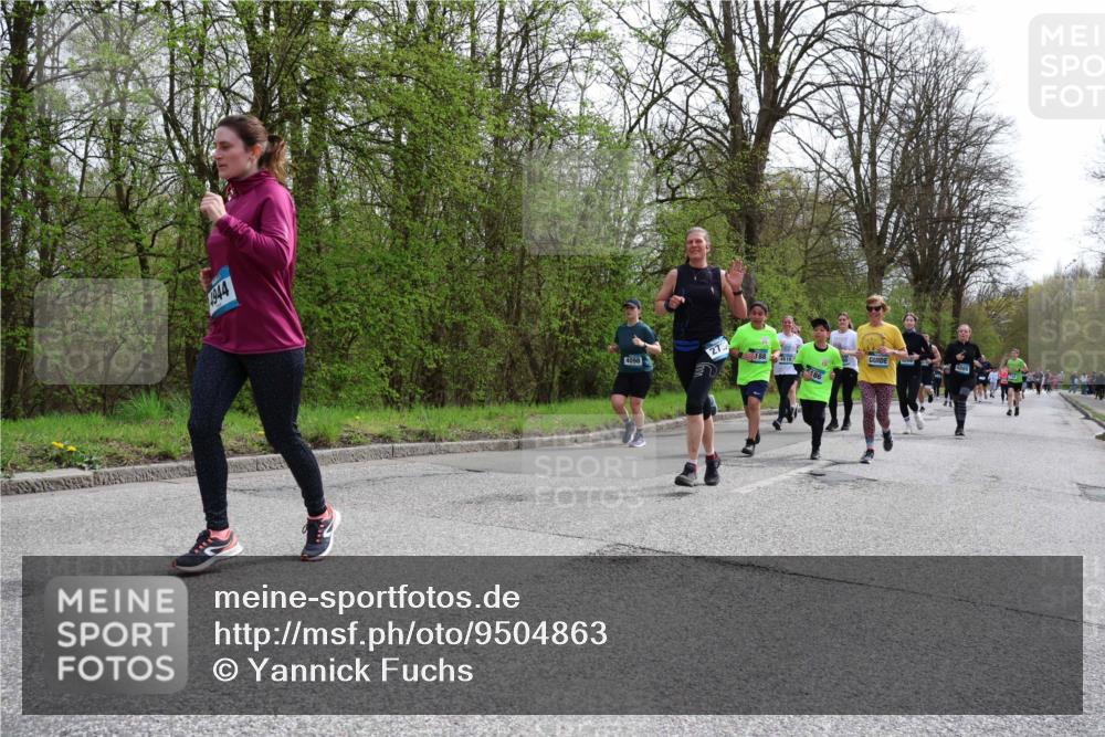 12.04.2026 - 45. Internationalen Wilhelmsburger Insellauf Yannick Fuchs http://msf.ph/oto/9504863 12.04.2026 12:54:33 Laufen 4944, 4098, 273, 188, 86, 4889 meine-sportfotos.de