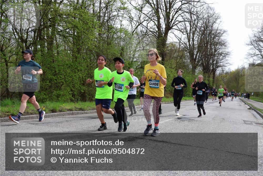 12.04.2026 - 45. Internationalen Wilhelmsburger Insellauf Yannick Fuchs http://msf.ph/oto/9504872 12.04.2026 12:54:34 Laufen 4098, 888, 4889, 5186, 10, 5059 meine-sportfotos.de