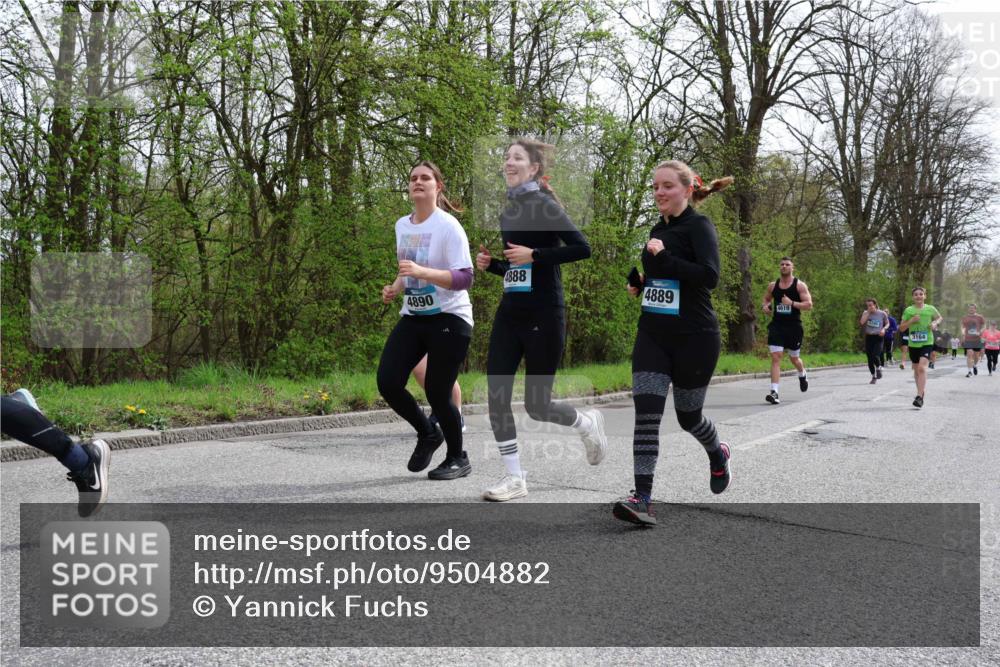 12.04.2026 - 45. Internationalen Wilhelmsburger Insellauf Yannick Fuchs http://msf.ph/oto/9504882 12.04.2026 12:54:36 Laufen 4888, 4890, 4889, 4619, 19295, 3164 meine-sportfotos.de