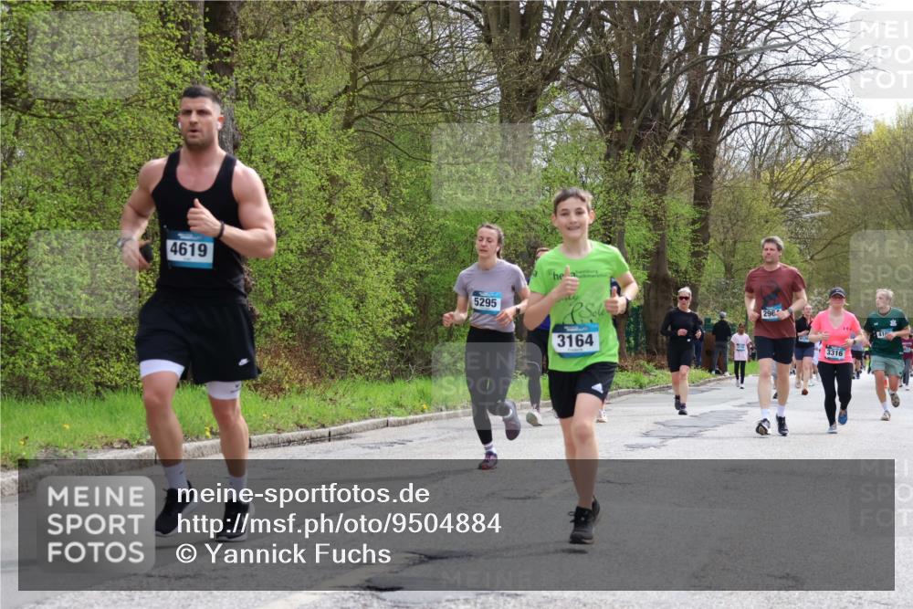 12.04.2026 - 45. Internationalen Wilhelmsburger Insellauf Yannick Fuchs http://msf.ph/oto/9504884 12.04.2026 12:54:37 Laufen 4619, 5295, 3164, 296, 3316, 410 meine-sportfotos.de