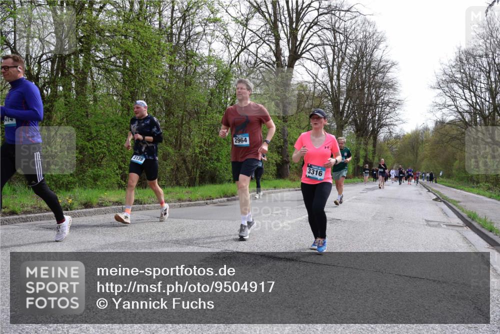 12.04.2026 - 45. Internationalen Wilhelmsburger Insellauf Yannick Fuchs http://msf.ph/oto/9504917 12.04.2026 12:54:43 Laufen 2139, 2964, 3316 meine-sportfotos.de