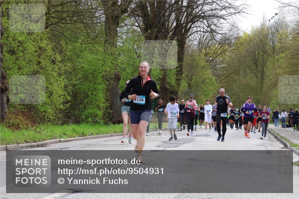 12.04.2026 - 45. Internationalen Wilhelmsburger Insellauf Yannick Fuchs http://msf.ph/oto/9504931 12.04.2026 12:54:47 Laufen 370, 4126, 5117, 4812, 513, 3599, 5197 meine-sportfotos.de