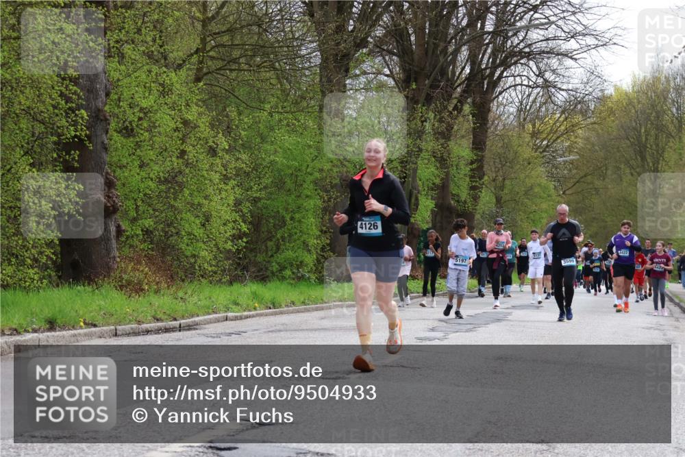 12.04.2026 - 45. Internationalen Wilhelmsburger Insellauf Yannick Fuchs http://msf.ph/oto/9504933 12.04.2026 12:54:47 Laufen 4126, 5117, 5197, 4253, 15, 5137, 4422, 3599, 1423 meine-sportfotos.de