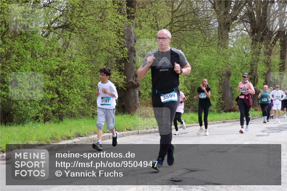 12.04.2026 - 45. Internationalen Wilhelmsburger Insellauf Yannick Fuchs http://msf.ph/oto/9504947 12.04.2026 12:54:53 Laufen 5197, 3599, 5117, 4253, 4818, 5137 meine-sportfotos.de