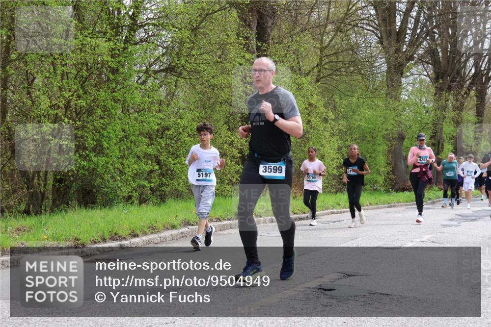 12.04.2026 - 45. Internationalen Wilhelmsburger Insellauf Yannick Fuchs http://msf.ph/oto/9504949 12.04.2026 12:54:53 Laufen 5197, 3599, 51, 5116, 4253, 4818, 5137 meine-sportfotos.de
