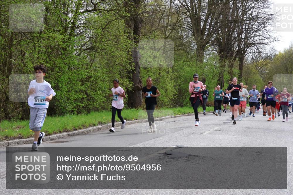 12.04.2026 - 45. Internationalen Wilhelmsburger Insellauf Yannick Fuchs http://msf.ph/oto/9504956 12.04.2026 12:54:54 Laufen 4253, 117, 116, 5197, 4817, 4818, 2292, 442, 4423 meine-sportfotos.de