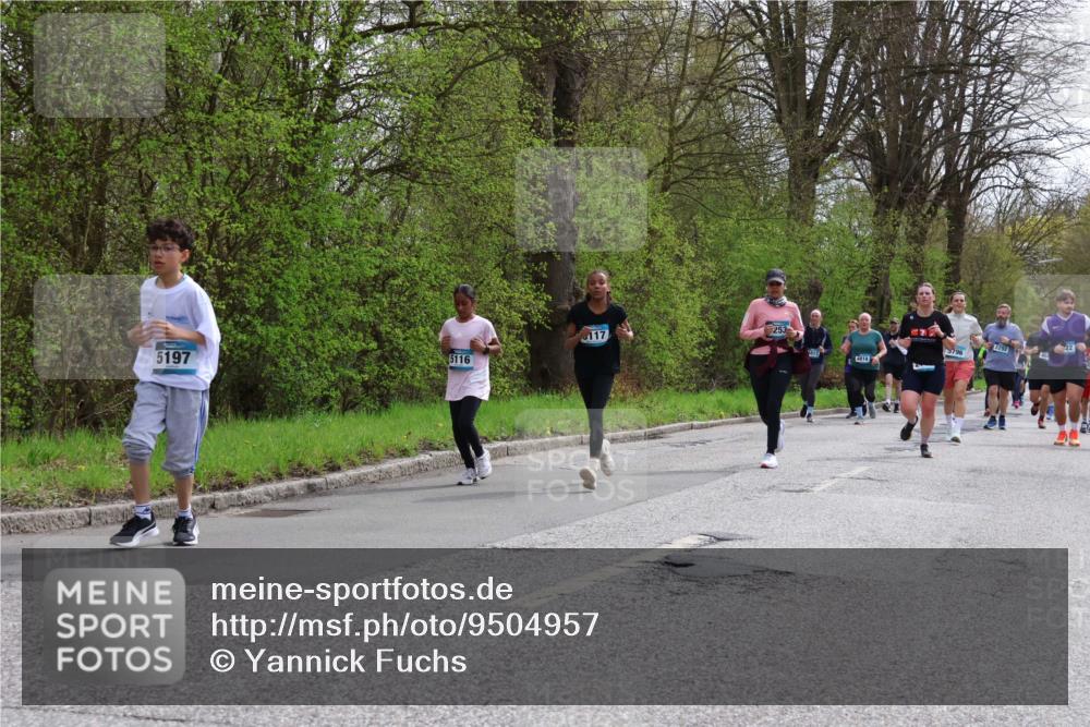 12.04.2026 - 45. Internationalen Wilhelmsburger Insellauf Yannick Fuchs http://msf.ph/oto/9504957 12.04.2026 12:54:54 Laufen 117, 253, 5197, 5116, 4818, 2292, 5796 meine-sportfotos.de