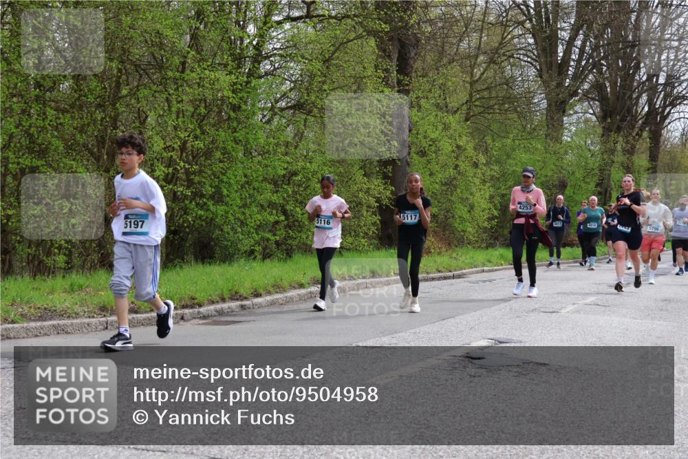 12.04.2026 - 45. Internationalen Wilhelmsburger Insellauf Yannick Fuchs http://msf.ph/oto/9504958 12.04.2026 12:54:55 Laufen 4253, 5117, 5116, 5197, 4817, 4818, 5796 meine-sportfotos.de