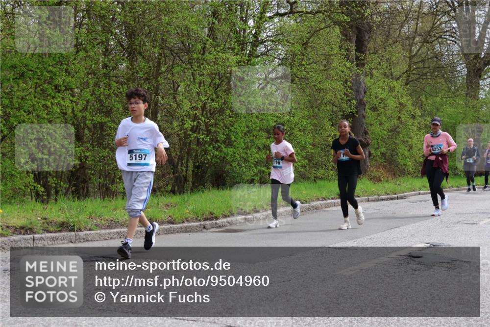 12.04.2026 - 45. Internationalen Wilhelmsburger Insellauf Yannick Fuchs http://msf.ph/oto/9504960 12.04.2026 12:54:55 Laufen 4253, 5197, 11, 116 meine-sportfotos.de