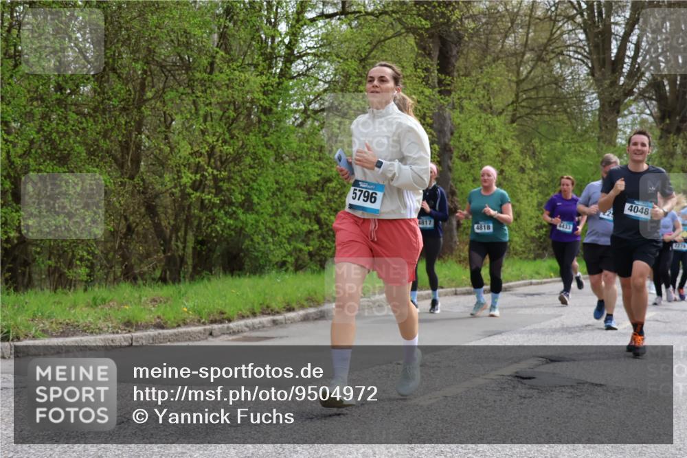 12.04.2026 - 45. Internationalen Wilhelmsburger Insellauf Yannick Fuchs http://msf.ph/oto/9504972 12.04.2026 12:55:00 Laufen 5796, 4817, 4818, 4433, 4048 meine-sportfotos.de
