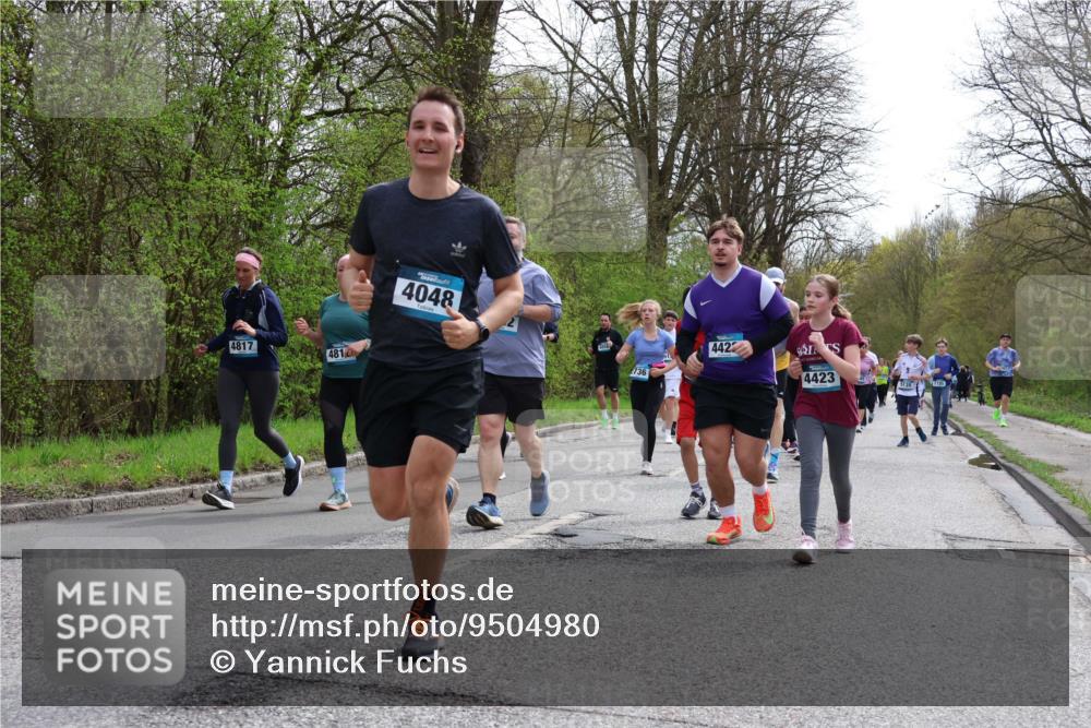 12.04.2026 - 45. Internationalen Wilhelmsburger Insellauf Yannick Fuchs http://msf.ph/oto/9504980 12.04.2026 12:55:02 Laufen 4817, 481, 4048, 736, 442, 4423 meine-sportfotos.de