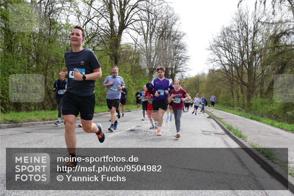12.04.2026 - 45. Internationalen Wilhelmsburger Insellauf Yannick Fuchs http://msf.ph/oto/9504982 12.04.2026 12:55:02 Laufen 481, 2292, 4423 meine-sportfotos.de