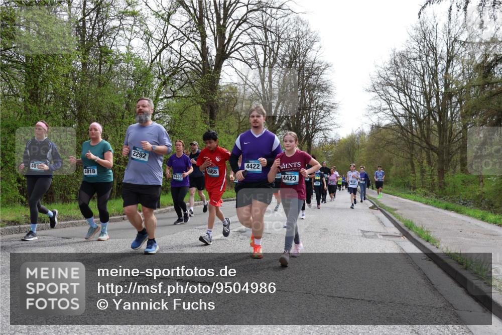 12.04.2026 - 45. Internationalen Wilhelmsburger Insellauf Yannick Fuchs http://msf.ph/oto/9504986 12.04.2026 12:55:03 Laufen 48, 4818, 2292, 5068, 4433, 4422, 4423, 2278 meine-sportfotos.de