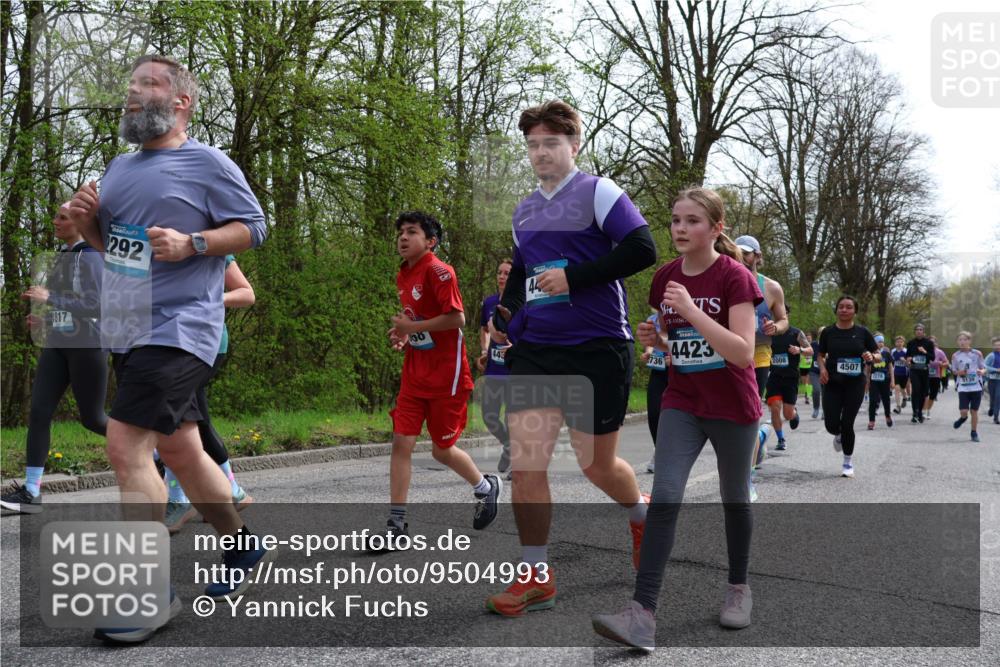 12.04.2026 - 45. Internationalen Wilhelmsburger Insellauf Yannick Fuchs http://msf.ph/oto/9504993 12.04.2026 12:55:04 Laufen 817, 292, 00, 44, 44, 4423, 736, 4507, 2270, 5135, 2105 meine-sportfotos.de