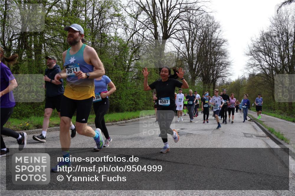 12.04.2026 - 45. Internationalen Wilhelmsburger Insellauf Yannick Fuchs http://msf.ph/oto/9504999 12.04.2026 12:55:05 Laufen 3611, 36, 5137, 4507, 4617, 2278, 5135 meine-sportfotos.de