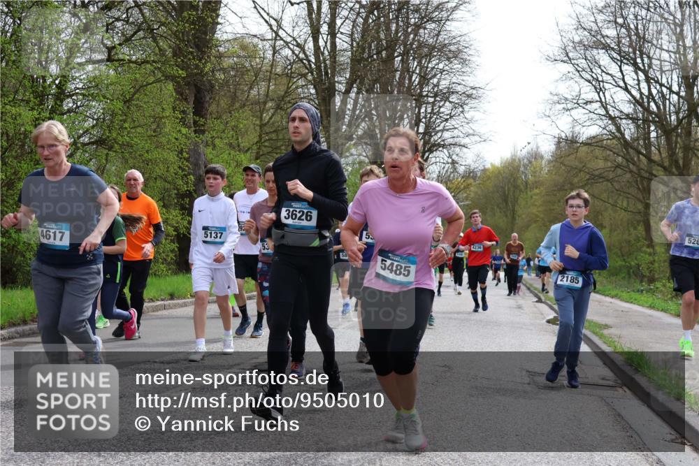 12.04.2026 - 45. Internationalen Wilhelmsburger Insellauf Yannick Fuchs http://msf.ph/oto/9505010 12.04.2026 12:55:08 Laufen 4617, 5137, 92, 53, 3626, 58, 5485, 4236, 2185, 526 meine-sportfotos.de
