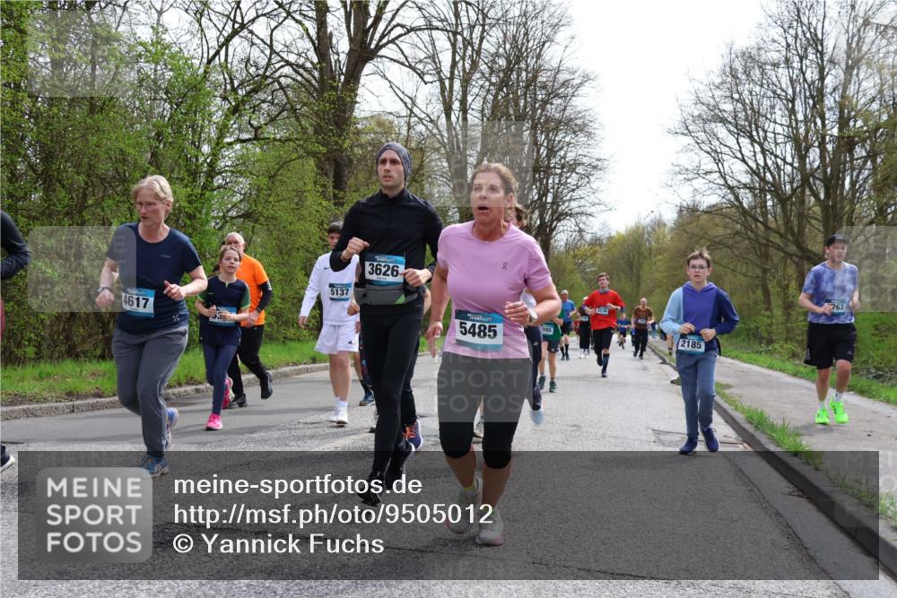 12.04.2026 - 45. Internationalen Wilhelmsburger Insellauf Yannick Fuchs http://msf.ph/oto/9505012 12.04.2026 12:55:08 Laufen 4617, 5137, 3626, 5485, 4236, 2185, 263 meine-sportfotos.de