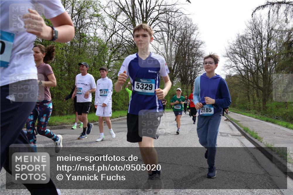 12.04.2026 - 45. Internationalen Wilhelmsburger Insellauf Yannick Fuchs http://msf.ph/oto/9505020 12.04.2026 12:55:10 Laufen 925, 5137, 5329, 3995, 2185 meine-sportfotos.de