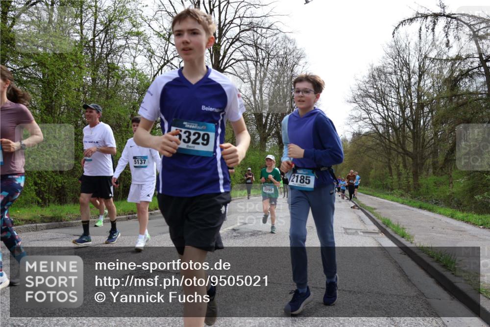 12.04.2026 - 45. Internationalen Wilhelmsburger Insellauf Yannick Fuchs http://msf.ph/oto/9505021 12.04.2026 12:55:10 Laufen 5137, 329, 3995, 2185 meine-sportfotos.de