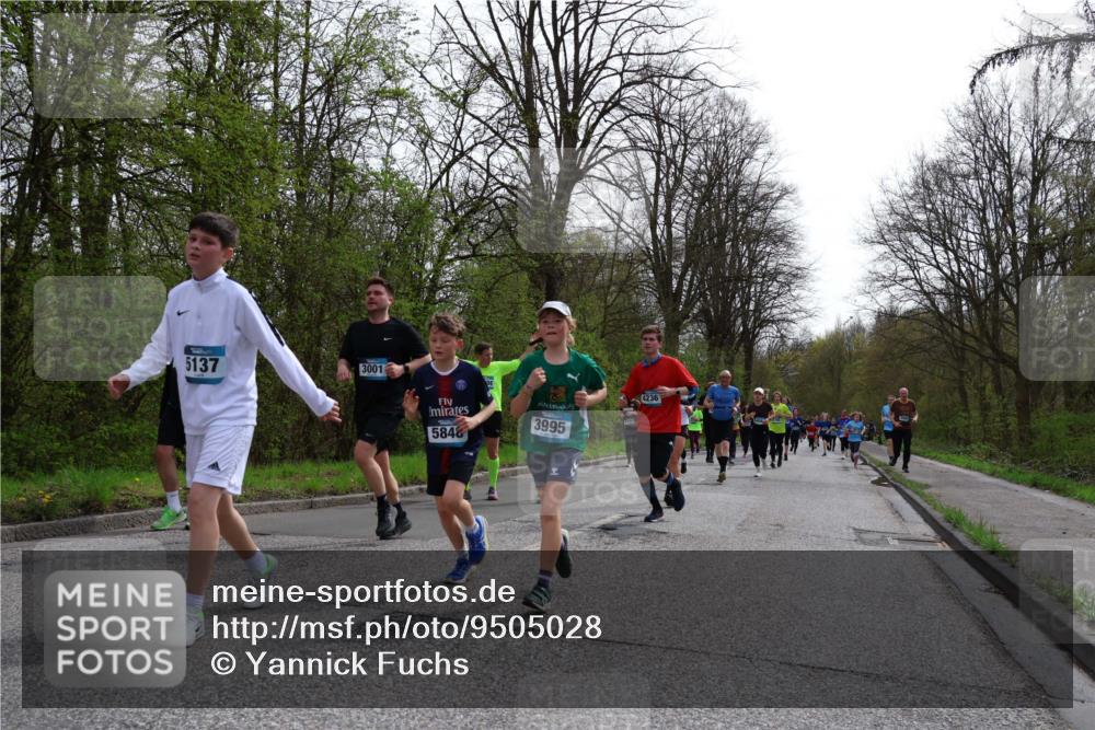 12.04.2026 - 45. Internationalen Wilhelmsburger Insellauf Yannick Fuchs http://msf.ph/oto/9505028 12.04.2026 12:55:11 Laufen 5137, 3001, 3995, 5848, 4236 meine-sportfotos.de