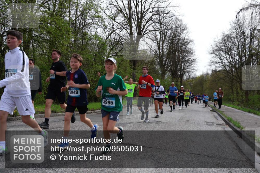 12.04.2026 - 45. Internationalen Wilhelmsburger Insellauf Yannick Fuchs http://msf.ph/oto/9505031 12.04.2026 12:55:11 Laufen 5137, 001, 58, 5848, 3995, 5181, 4236, 5827 meine-sportfotos.de