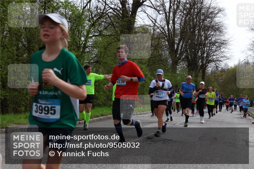 12.04.2026 - 45. Internationalen Wilhelmsburger Insellauf Yannick Fuchs http://msf.ph/oto/9505032 12.04.2026 12:55:12 Laufen 3995, 4230, 5827, 5486, 536, 5765 meine-sportfotos.de