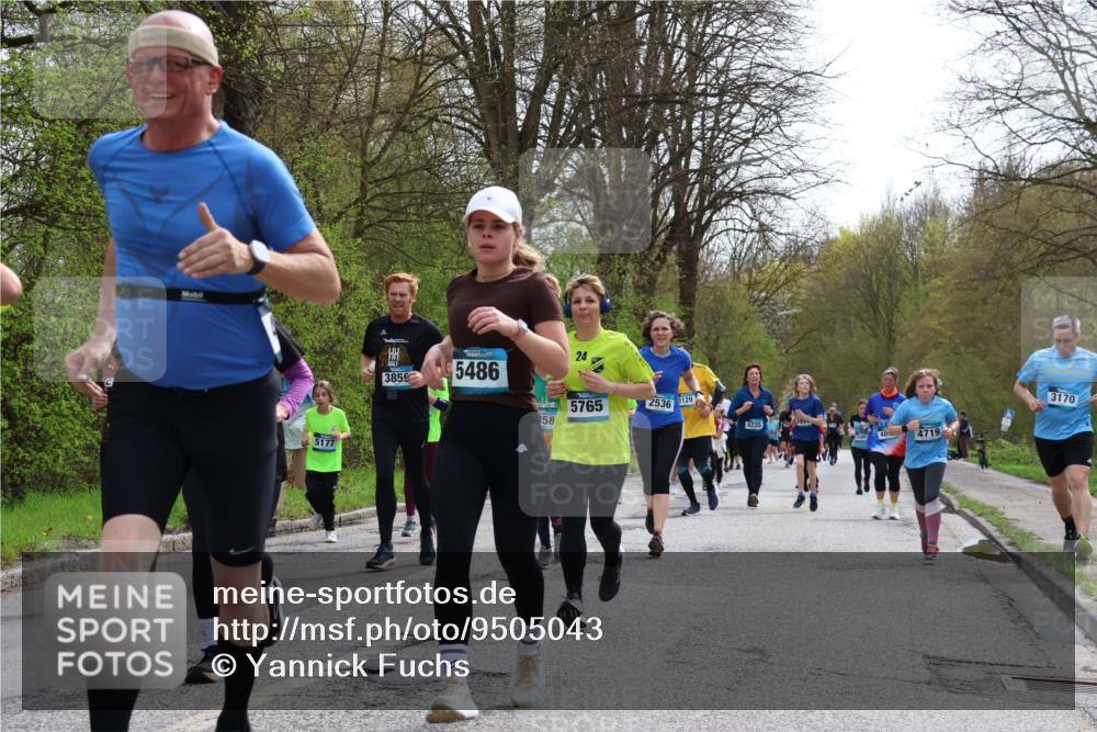 12.04.2026 - 45. Internationalen Wilhelmsburger Insellauf Yannick Fuchs http://msf.ph/oto/9505043 12.04.2026 12:55:14 Laufen 5177, 3859, 24, 5486, 5765, 2536, 129, 358, 4235, 4719, 3170 meine-sportfotos.de