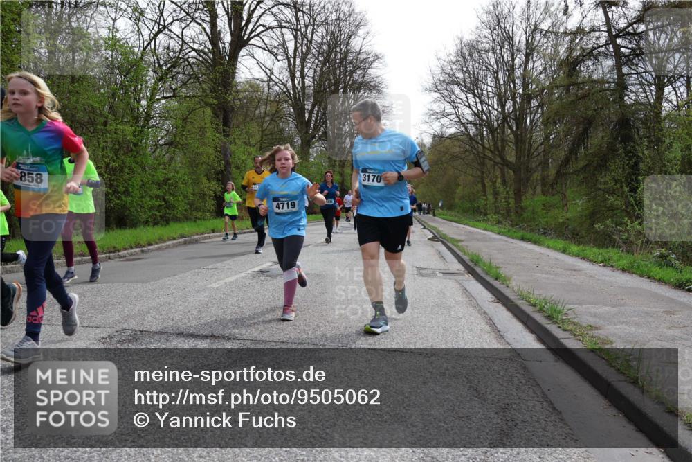 12.04.2026 - 45. Internationalen Wilhelmsburger Insellauf Yannick Fuchs http://msf.ph/oto/9505062 12.04.2026 12:55:18 Laufen 858, 312, 4719, 3170 meine-sportfotos.de