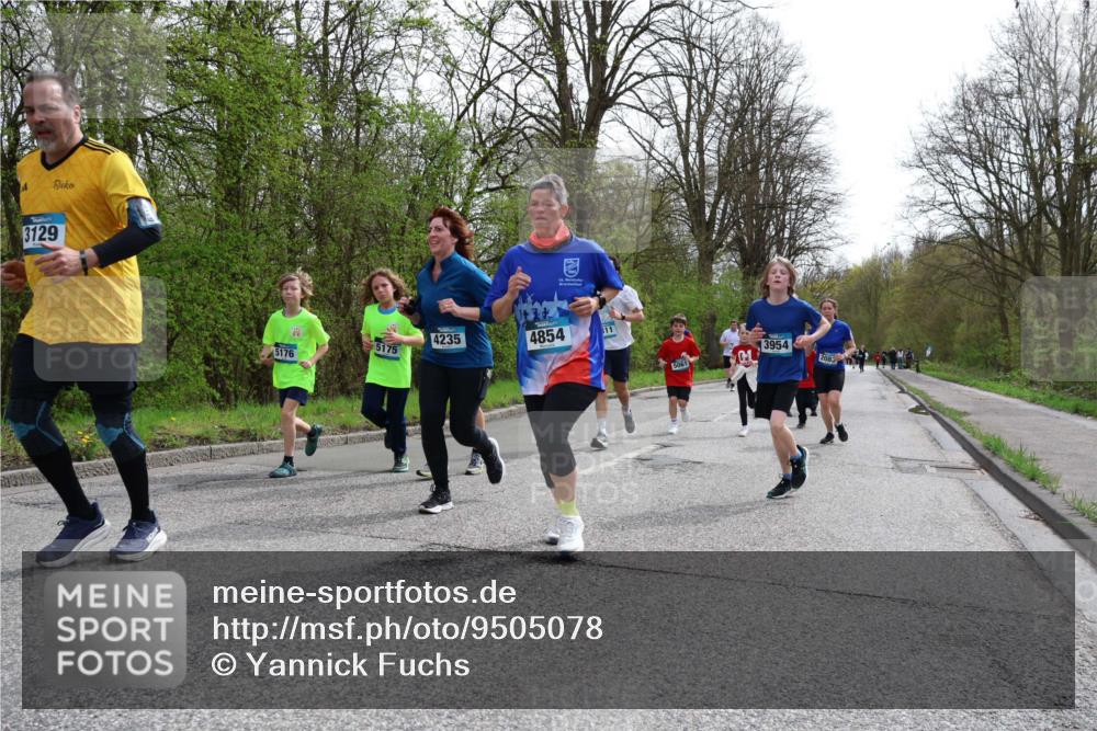 12.04.2026 - 45. Internationalen Wilhelmsburger Insellauf Yannick Fuchs http://msf.ph/oto/9505078 12.04.2026 12:55:21 Laufen 3129, 4235, 4854, 5176, 5175, 5, 11, 50611, 3954 meine-sportfotos.de
