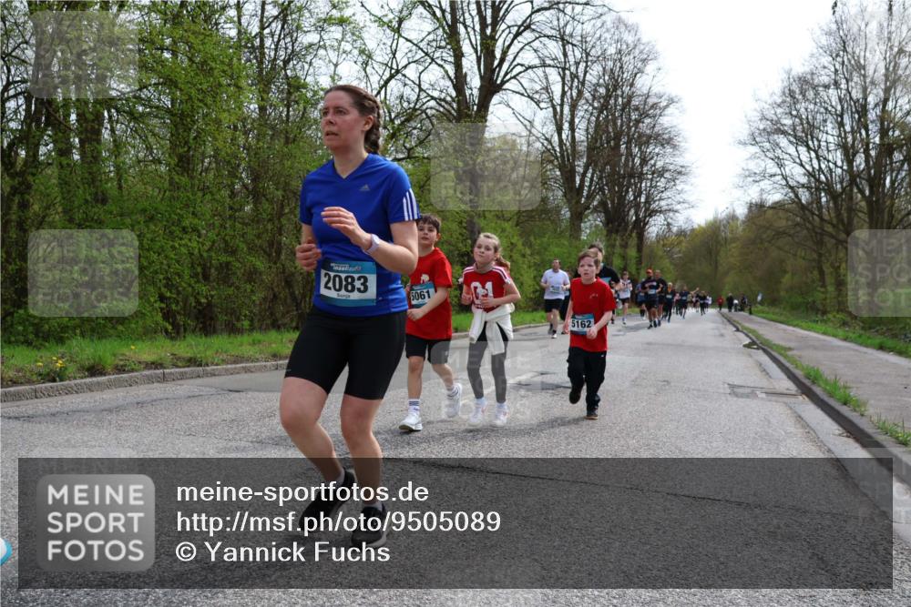12.04.2026 - 45. Internationalen Wilhelmsburger Insellauf Yannick Fuchs http://msf.ph/oto/9505089 12.04.2026 12:55:24 Laufen 2083, 5061, 5162 meine-sportfotos.de