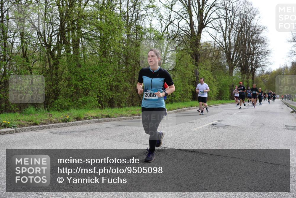 12.04.2026 - 45. Internationalen Wilhelmsburger Insellauf Yannick Fuchs http://msf.ph/oto/9505098 12.04.2026 12:55:26 Laufen 3652, 2086 meine-sportfotos.de