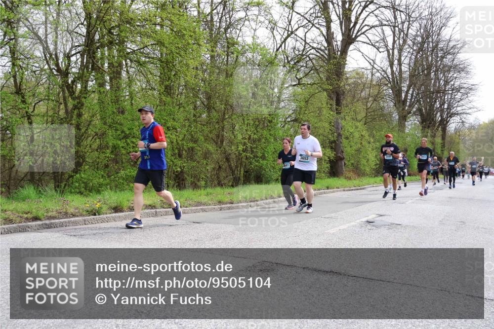 12.04.2026 - 45. Internationalen Wilhelmsburger Insellauf Yannick Fuchs http://msf.ph/oto/9505104 12.04.2026 12:55:27 Laufen 21, 1, 641, 3652, 3591, 3804 meine-sportfotos.de