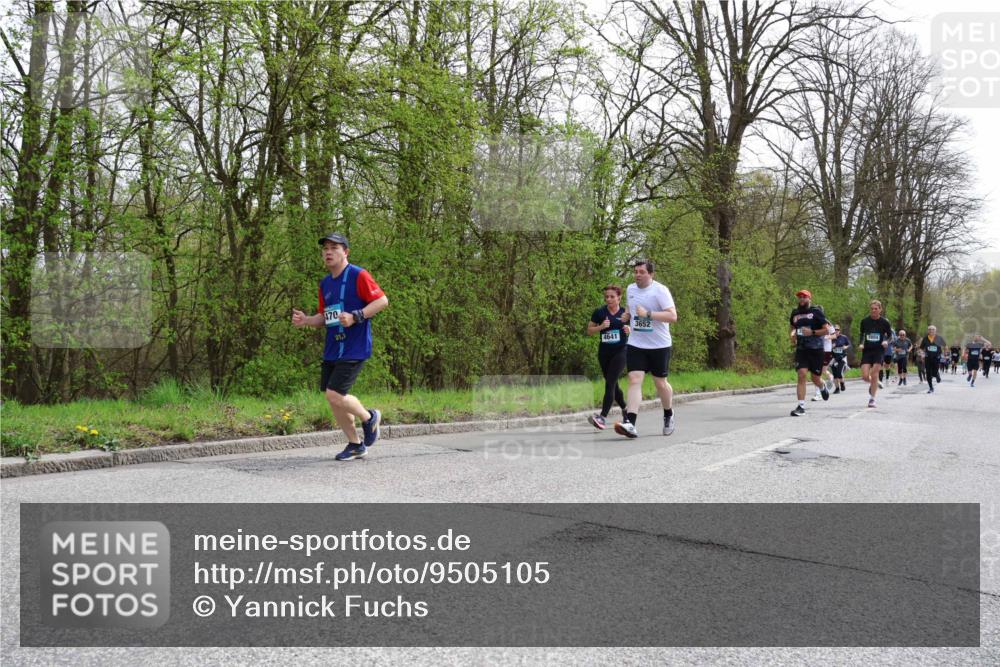 12.04.2026 - 45. Internationalen Wilhelmsburger Insellauf Yannick Fuchs http://msf.ph/oto/9505105 12.04.2026 12:55:27 Laufen 470, 21, 1, 4641, 3652 meine-sportfotos.de