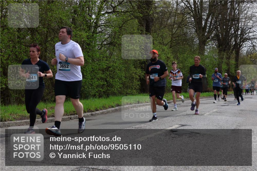 12.04.2026 - 45. Internationalen Wilhelmsburger Insellauf Yannick Fuchs http://msf.ph/oto/9505110 12.04.2026 12:55:28 Laufen 4641, 3652, 3591, 3804, 3862, 4114 meine-sportfotos.de