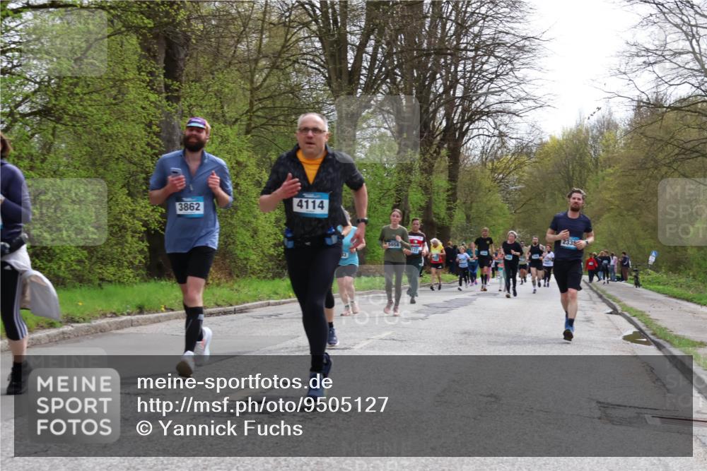 12.04.2026 - 45. Internationalen Wilhelmsburger Insellauf Yannick Fuchs http://msf.ph/oto/9505127 12.04.2026 12:55:32 Laufen 3862, 4114, 5658, 2335 meine-sportfotos.de