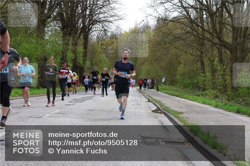 12.04.2026 - 45. Internationalen Wilhelmsburger Insellauf Yannick Fuchs http://msf.ph/oto/9505128 12.04.2026 12:55:33 Laufen 278, 5683, 5658, 4122, 3489, 335 meine-sportfotos.de
