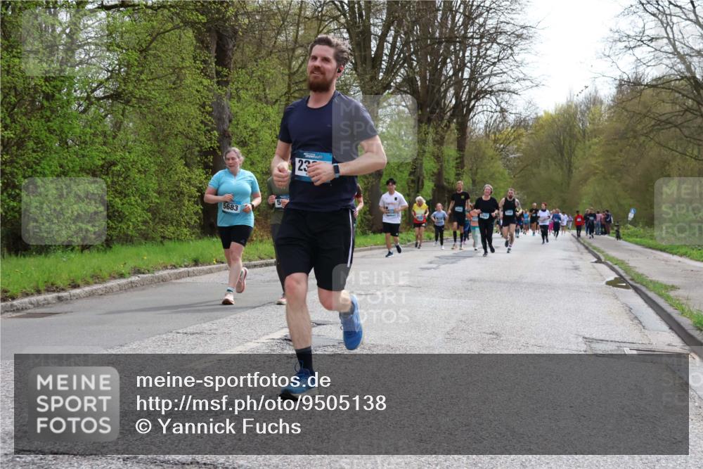 12.04.2026 - 45. Internationalen Wilhelmsburger Insellauf Yannick Fuchs http://msf.ph/oto/9505138 12.04.2026 12:55:35 Laufen 5683, 5, 23 meine-sportfotos.de