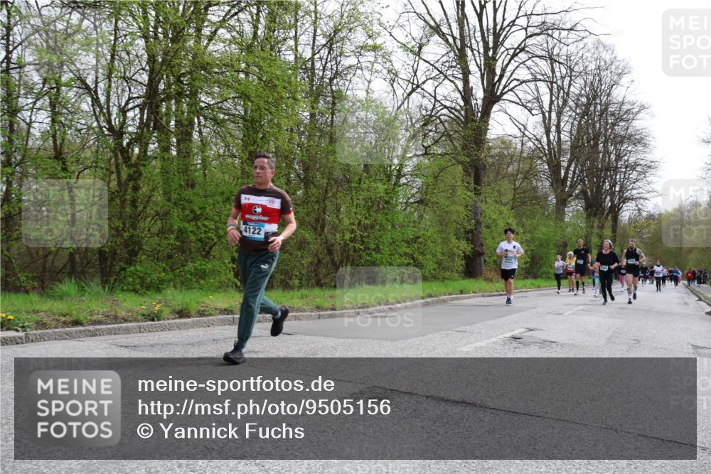 12.04.2026 - 45. Internationalen Wilhelmsburger Insellauf Yannick Fuchs http://msf.ph/oto/9505156 12.04.2026 12:55:39 Laufen 4122 meine-sportfotos.de