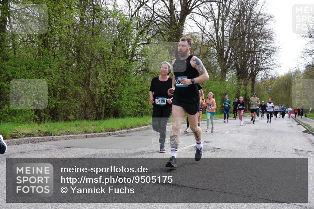12.04.2026 - 45. Internationalen Wilhelmsburger Insellauf Yannick Fuchs http://msf.ph/oto/9505175 12.04.2026 12:55:43 Laufen 3489, 55, 5072, 4886, 5677 meine-sportfotos.de