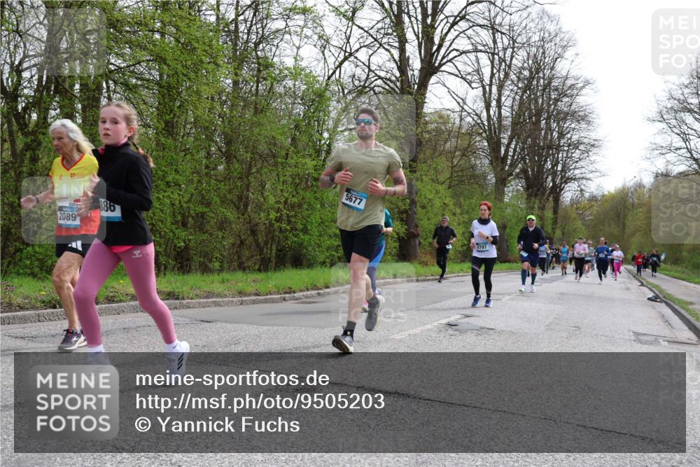 12.04.2026 - 45. Internationalen Wilhelmsburger Insellauf Yannick Fuchs http://msf.ph/oto/9505203 12.04.2026 12:55:48 Laufen 2089, 86, 5677, 4797 meine-sportfotos.de