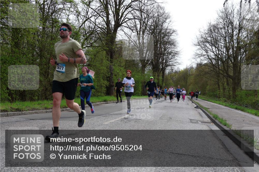 12.04.2026 - 45. Internationalen Wilhelmsburger Insellauf Yannick Fuchs http://msf.ph/oto/9505204 12.04.2026 12:55:49 Laufen 5677, 42, 4797 meine-sportfotos.de
