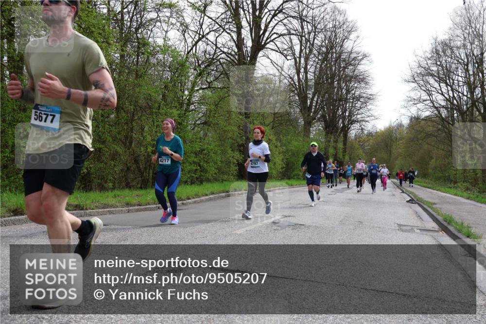 12.04.2026 - 45. Internationalen Wilhelmsburger Insellauf Yannick Fuchs http://msf.ph/oto/9505207 12.04.2026 12:55:49 Laufen 5677, 4217, 4797 meine-sportfotos.de