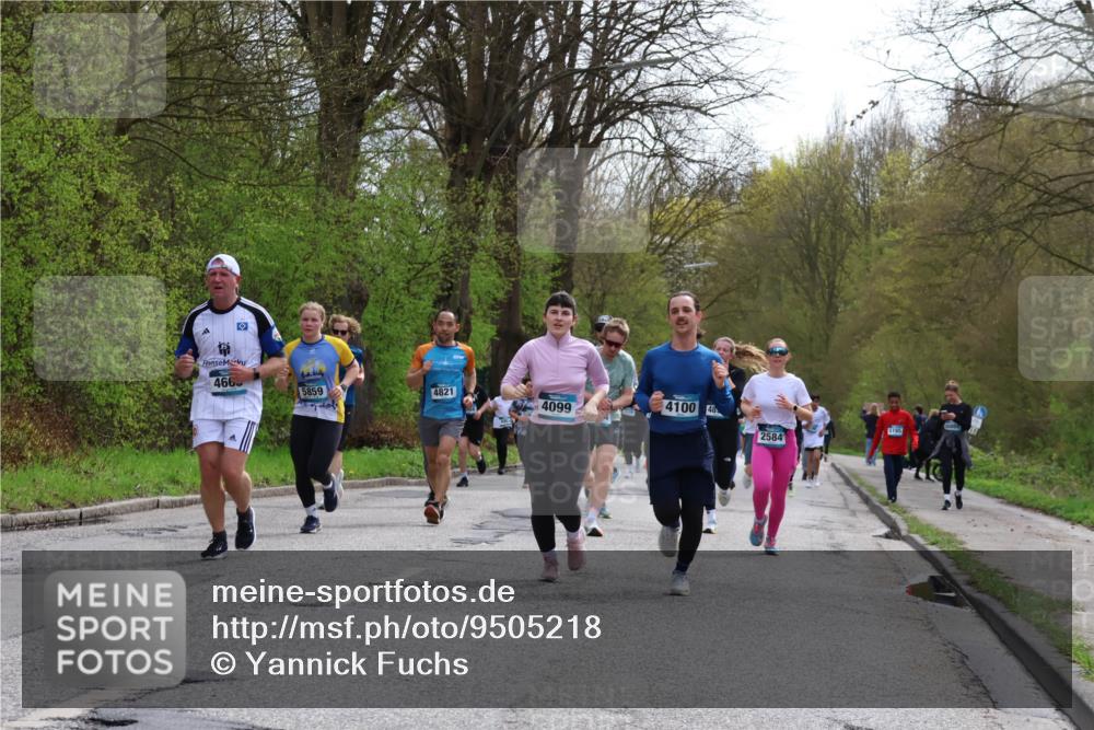 12.04.2026 - 45. Internationalen Wilhelmsburger Insellauf Yannick Fuchs http://msf.ph/oto/9505218 12.04.2026 12:55:52 Laufen 466, 5859, 4821, 4099, 4100, 48, 5165, 2584 meine-sportfotos.de