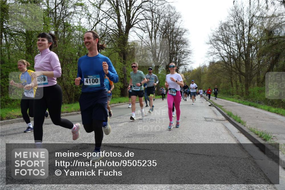12.04.2026 - 45. Internationalen Wilhelmsburger Insellauf Yannick Fuchs http://msf.ph/oto/9505235 12.04.2026 12:55:56 Laufen 4099, 4100, 4044, 4432, 2584 meine-sportfotos.de