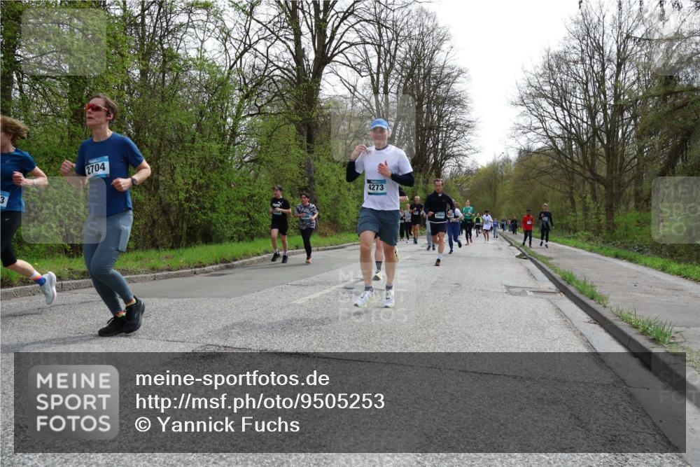 12.04.2026 - 45. Internationalen Wilhelmsburger Insellauf Yannick Fuchs http://msf.ph/oto/9505253 12.04.2026 12:56:00 Laufen 3, 2704, 4273 meine-sportfotos.de