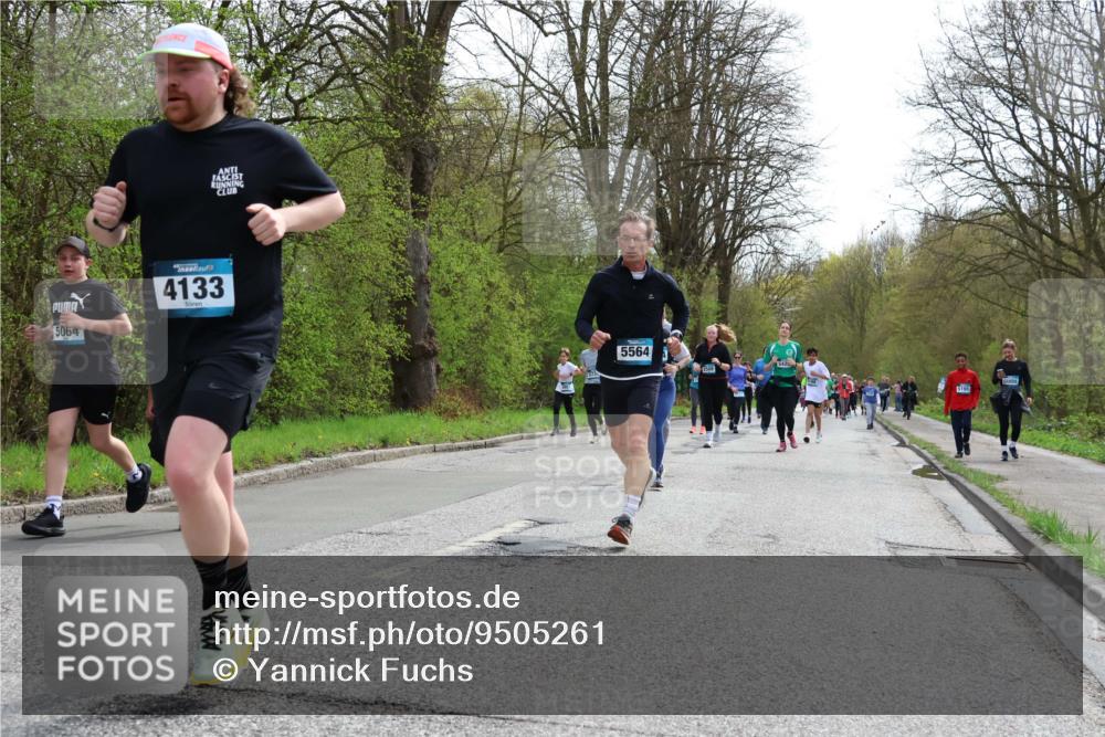12.04.2026 - 45. Internationalen Wilhelmsburger Insellauf Yannick Fuchs http://msf.ph/oto/9505261 12.04.2026 12:56:01 Laufen 5064, 4133, 5564, 5165 meine-sportfotos.de